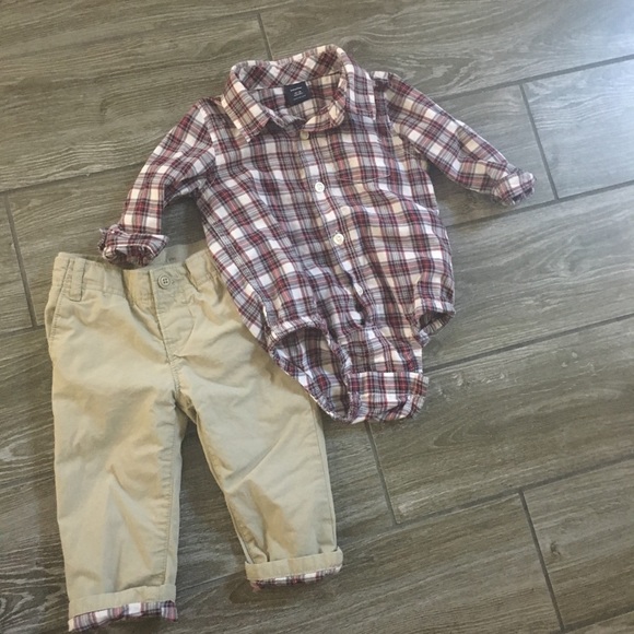 SOLD  Plaid gap outfit - Picture 1 of 3